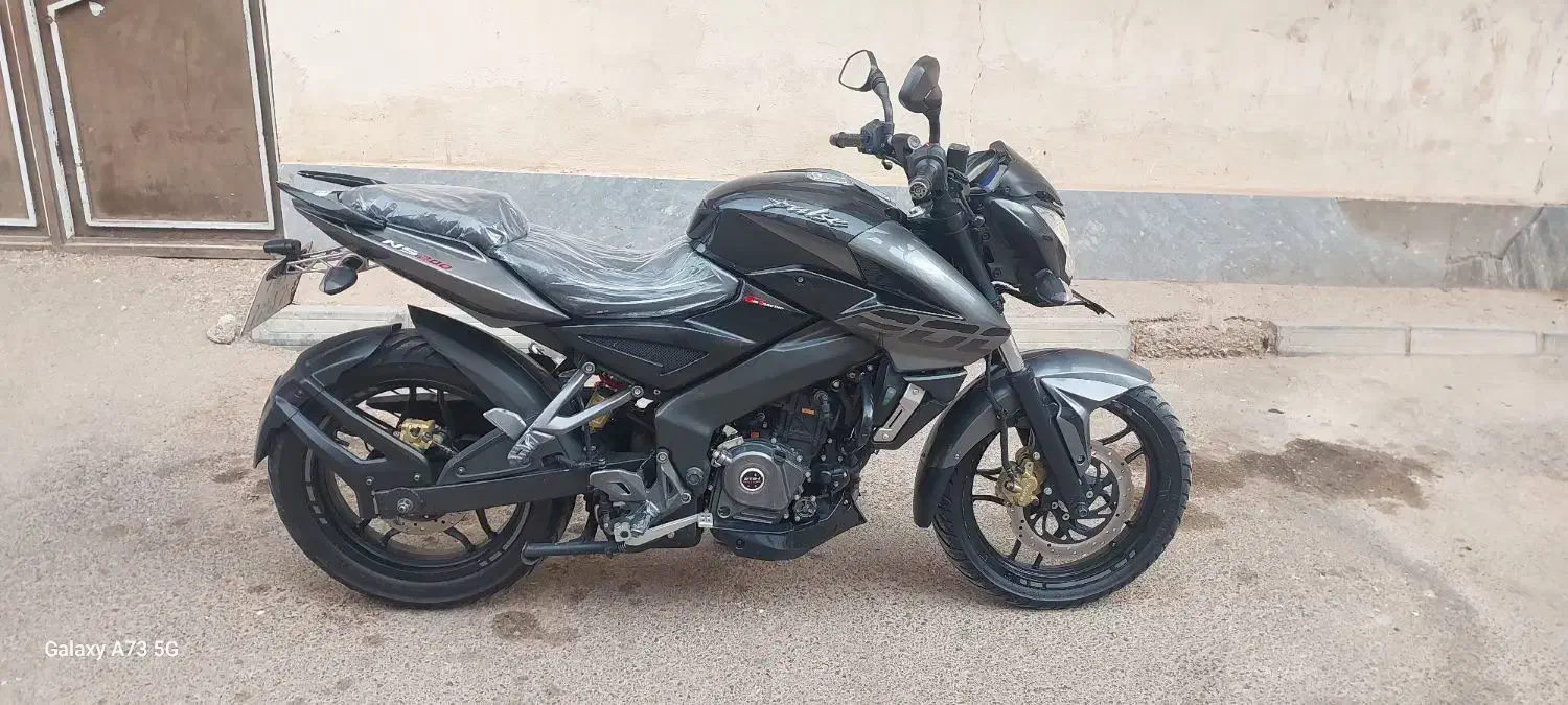 ns200|موتورسیکلت|اسفراین, |دیوار