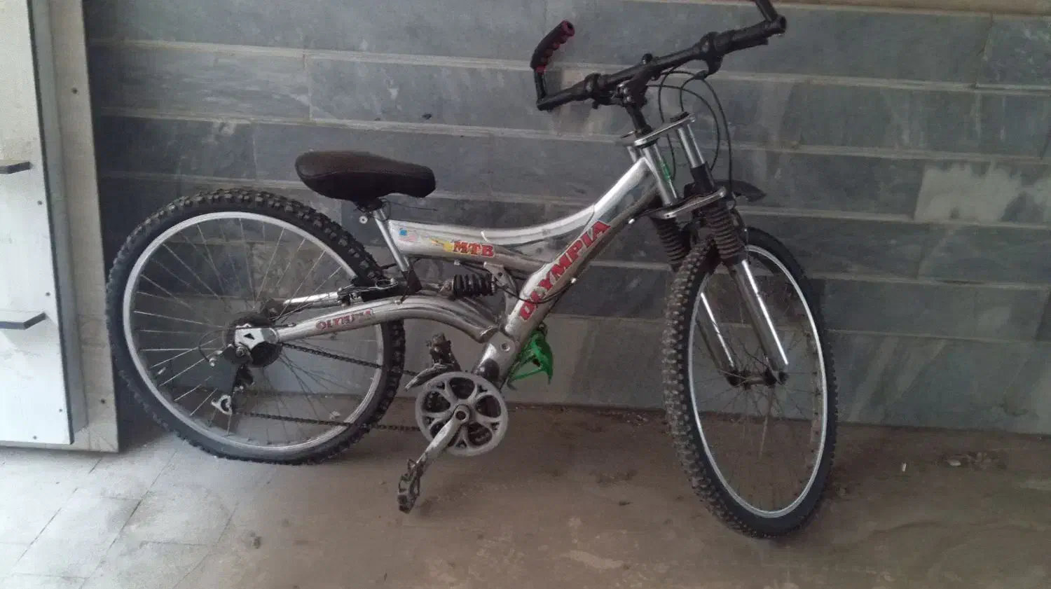 دوچرخه ی ۲۶|دوچرخه، اسکیت، اسکوتر|رباط‌کریم, رباط‌کریم|دیوار