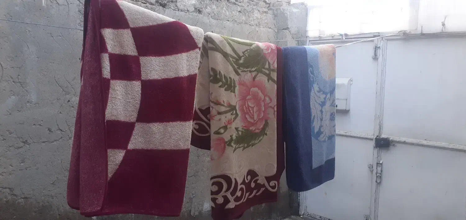 پتو نرمینه ۳تا|رختخواب، بالش، پتو|کرمانشاه, |دیوار