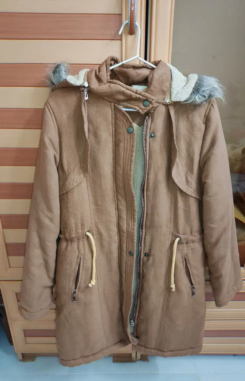 پالتو گرم ، کاپشن  لباس دخترانه زنانه مخمل خز دار|لباس|مشهد, انصار|دیوار