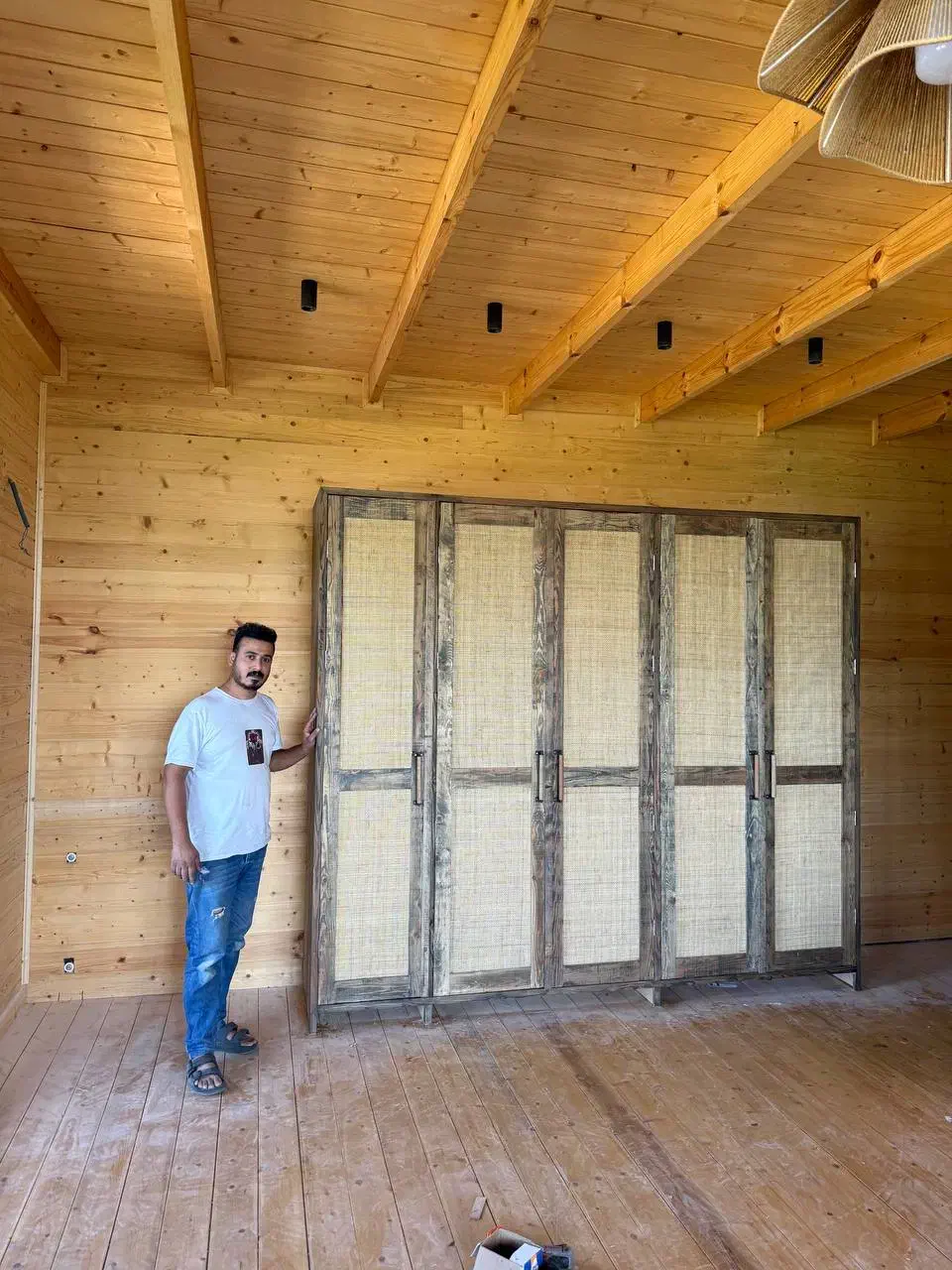 تمام چوب|جاکفشی، کمد، دراور|رشت, بلوار گیلان|دیوار