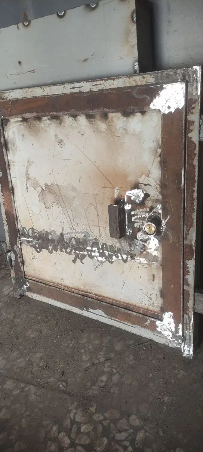 در پنجره تیر آهن قوطی پروفیل چهار چوب فلزی دانخوری|مصالح و تجهیزات ساختمان|اصفهان, رهنان|دیوار