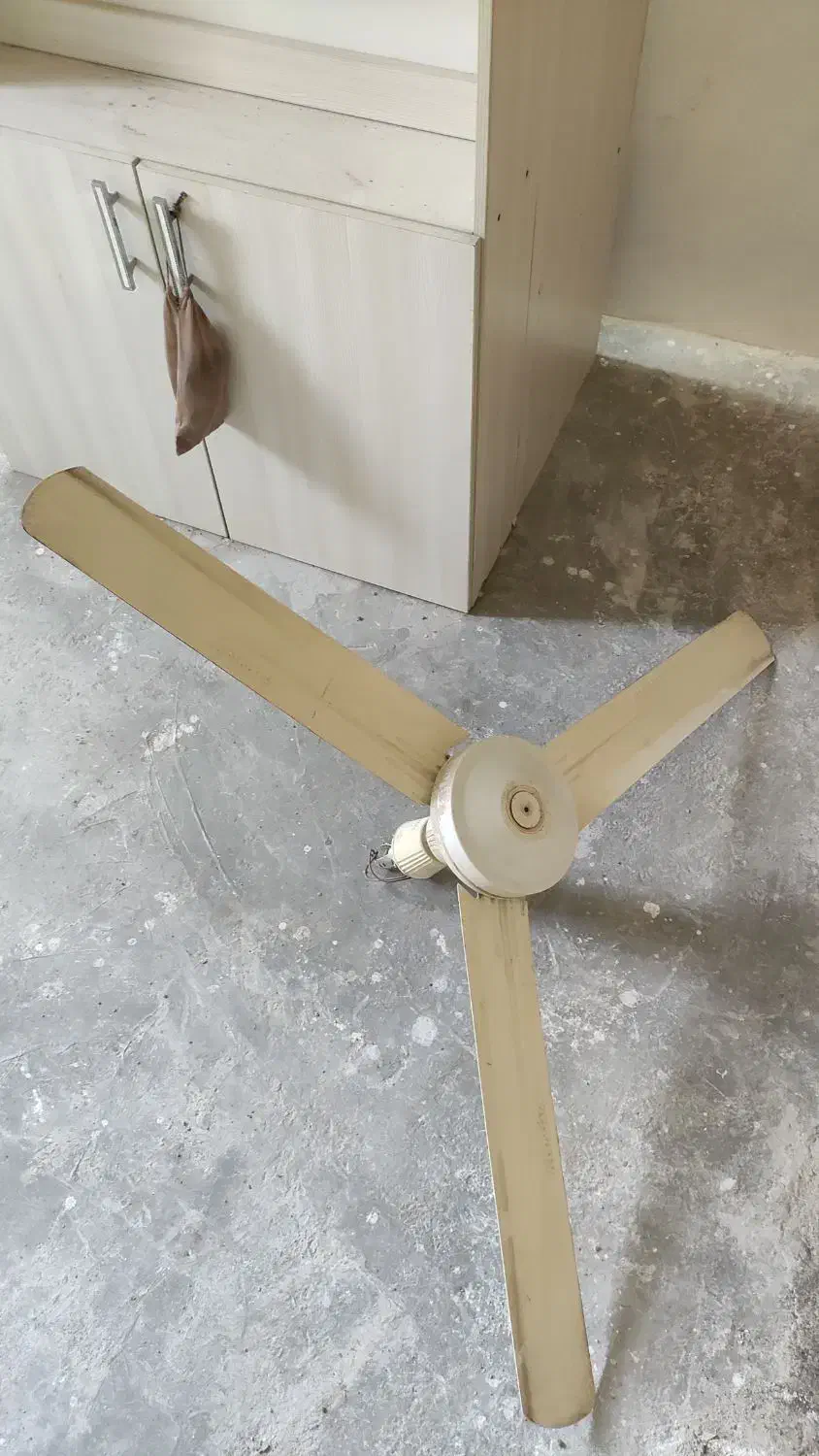 پنکه سقفی و سینک تک لگنه رو کار کاملا سالم و نو|پنکه و تصفیه‌کنندهٔ هوا|رشت, سلیمانداراب|دیوار