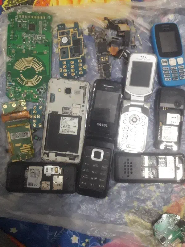 37گوشی سالم وخراب وبرد|موبایل|پاکدشت, حصار امیر|دیوار