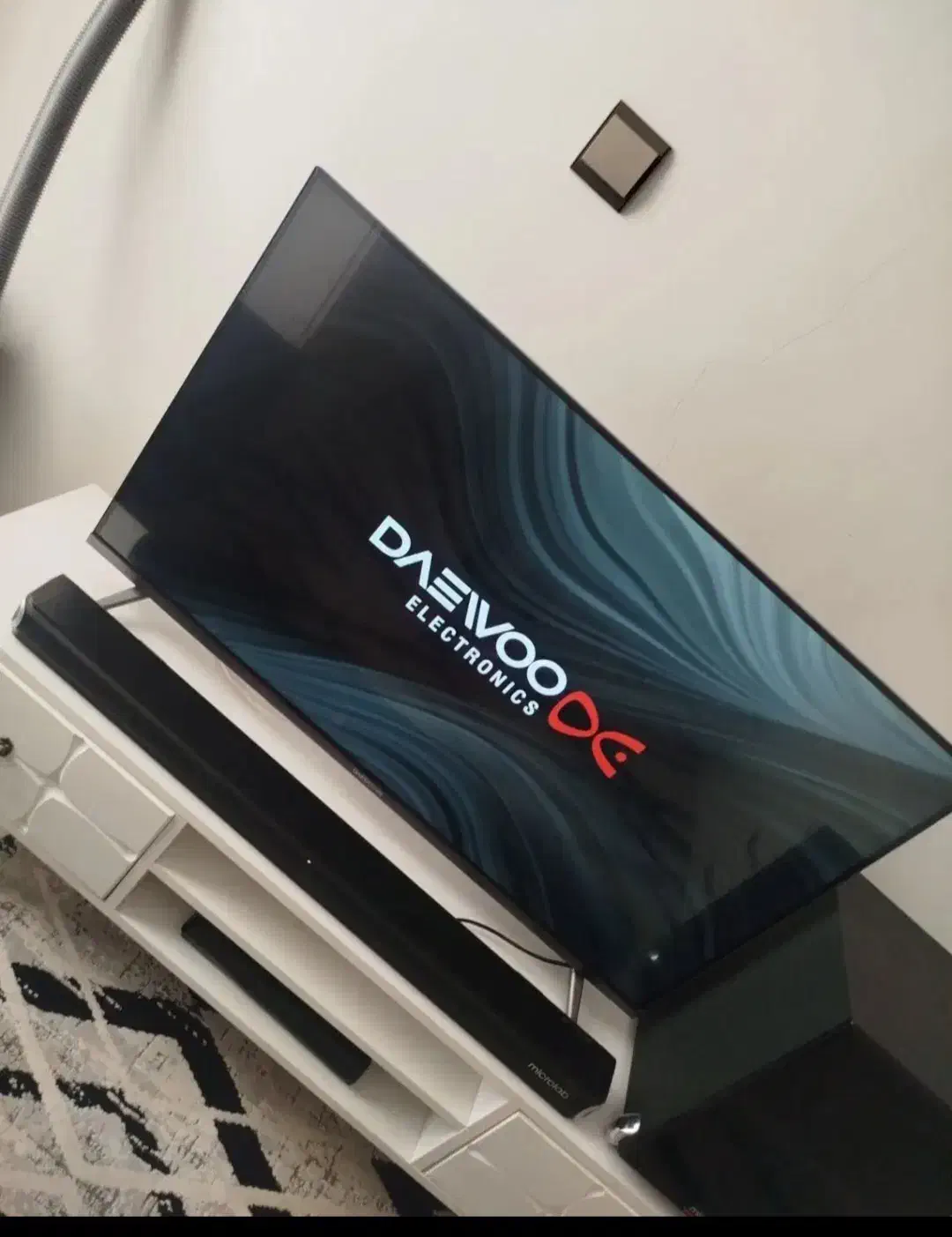 LEDدوو43 اینچ هوشمند|تلویزیون و پروژکتور|فلارد, |دیوار