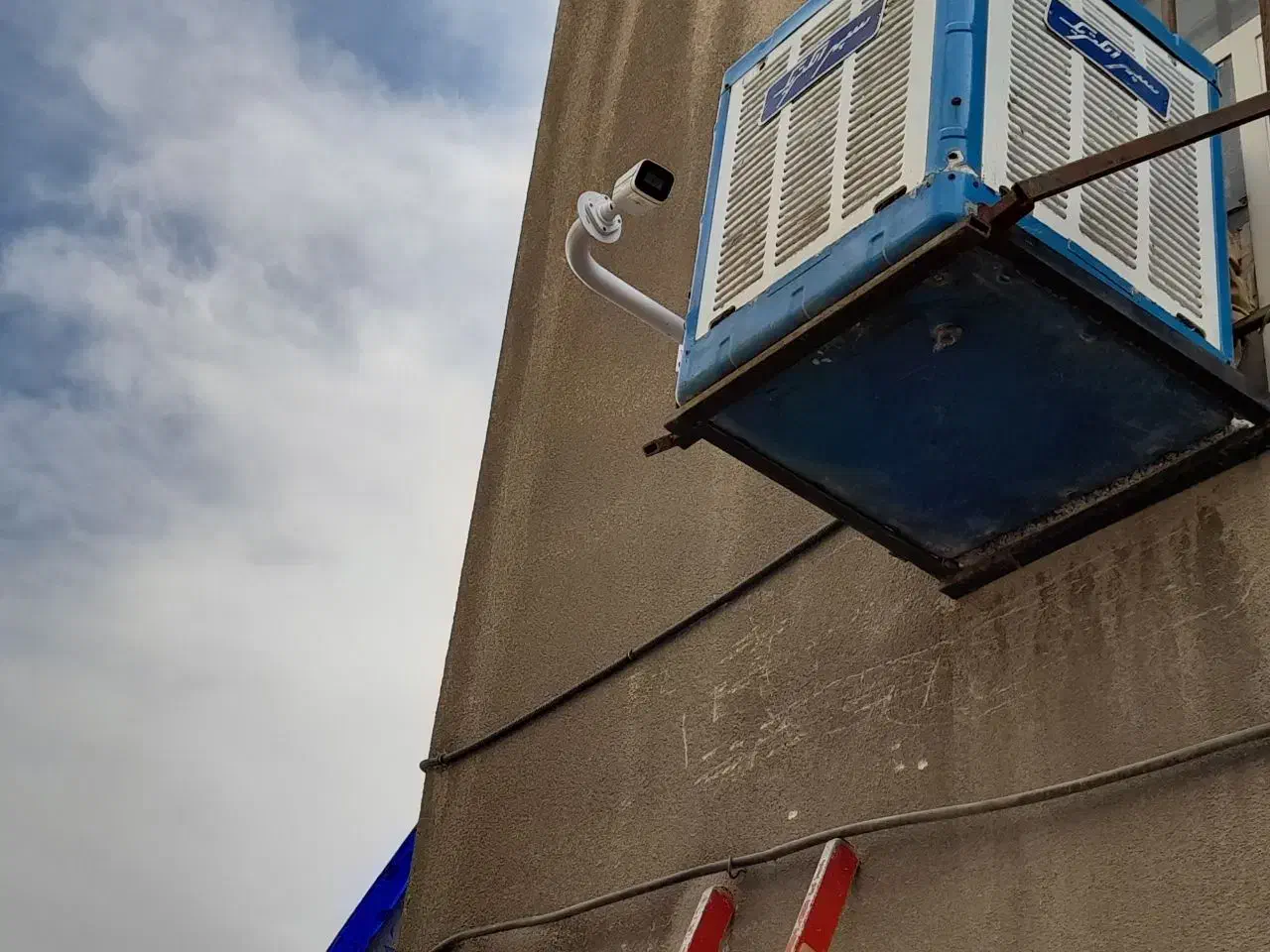 نصب دوربین مداربسته + برند های معتبر بازار|دوربین مداربسته|اراک, |دیوار