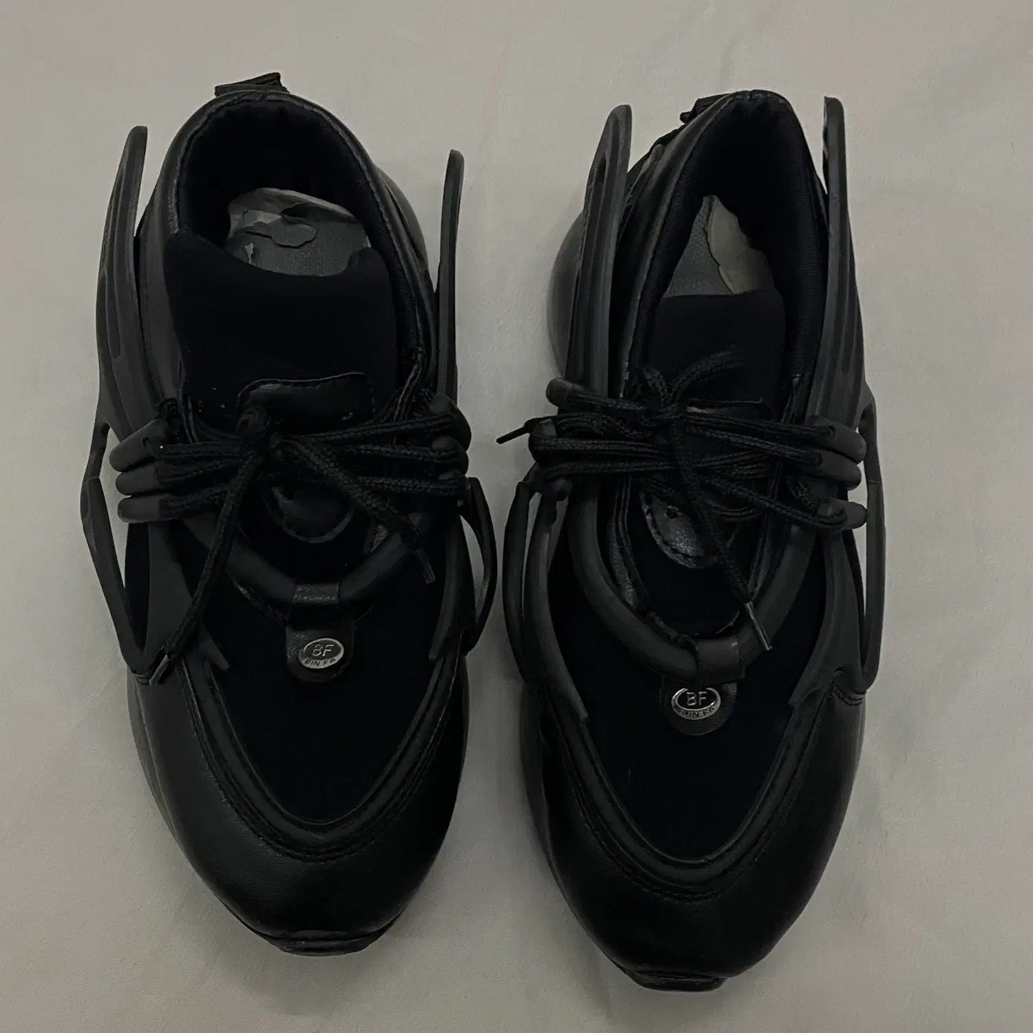 کفش|کیف، کفش، کمربند|دزفول, |دیوار