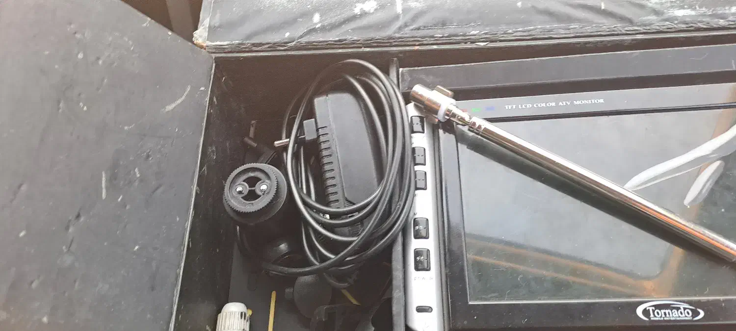 تلویزیون 7 اینچ|تلویزیون و پروژکتور|شیراز, شاهچراغ|دیوار