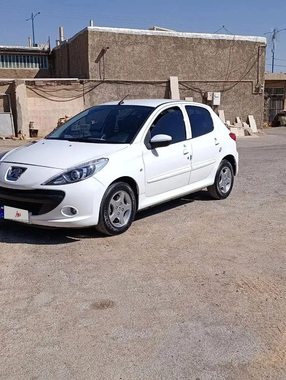 207بدون رنگ|خودرو سواری و وانت|آباده, |دیوار