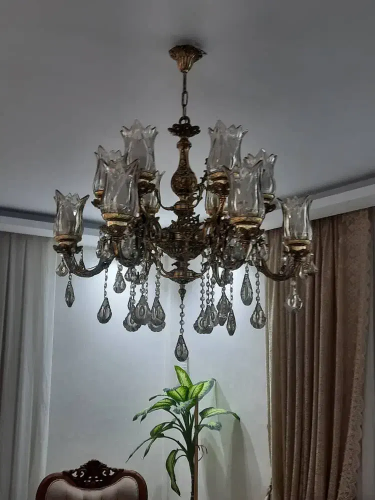 لوستر برنجی سنگین بسیار زیبا|لوستر و چراغ آویز|دماوند, گیلاوند|دیوار