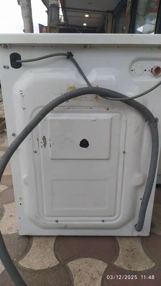 لباس شویی کارکرده|ماشین لباسشویی و خشککن لباس|تالش, هشتپر|دیوار