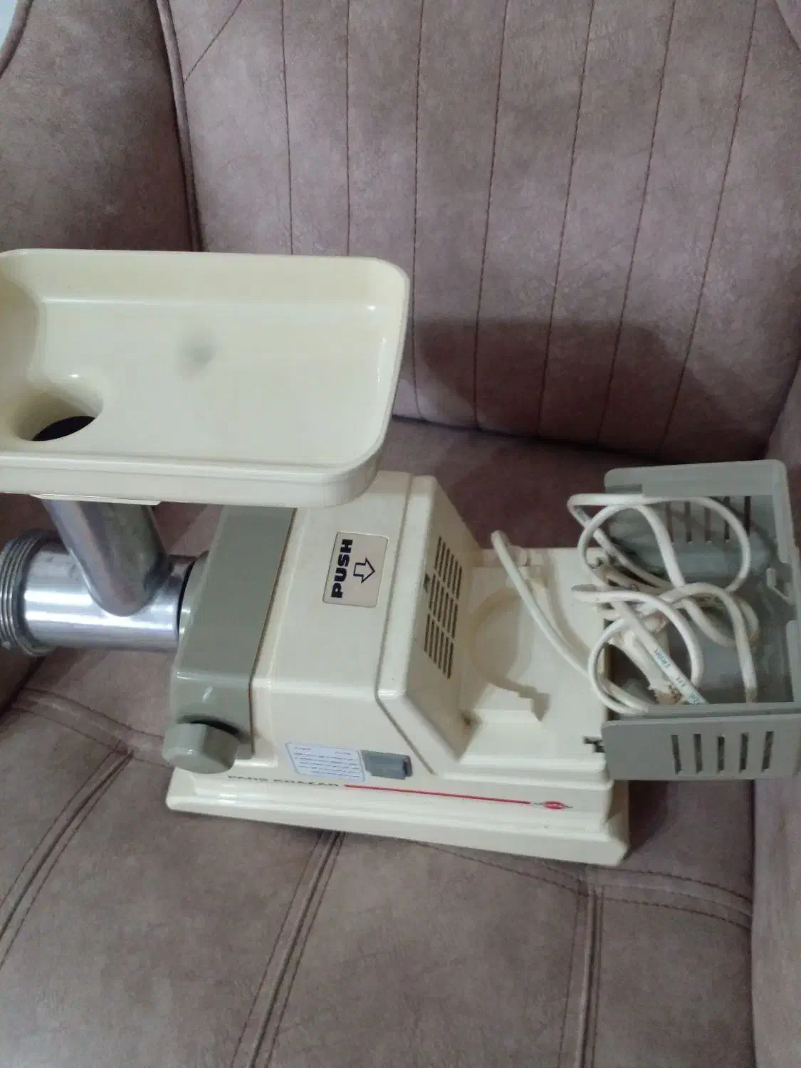 چرخ گوشت مارک پارس خزر با جعبه در حد نو سالم|سایر لوازم برقی|رشت, دیانتی|دیوار