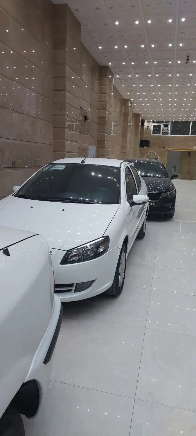 رانا پلاس مدل۴۰۳ نقد و اقساط|خودرو سواری و وانت|قم, حکمت شمالی|دیوار