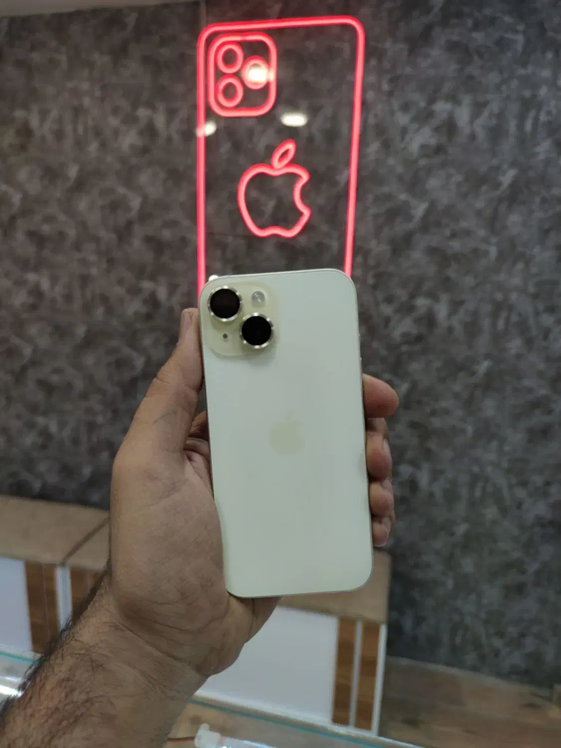 iPhone 15 عسلی|موبایل|قم, عربستان|دیوار