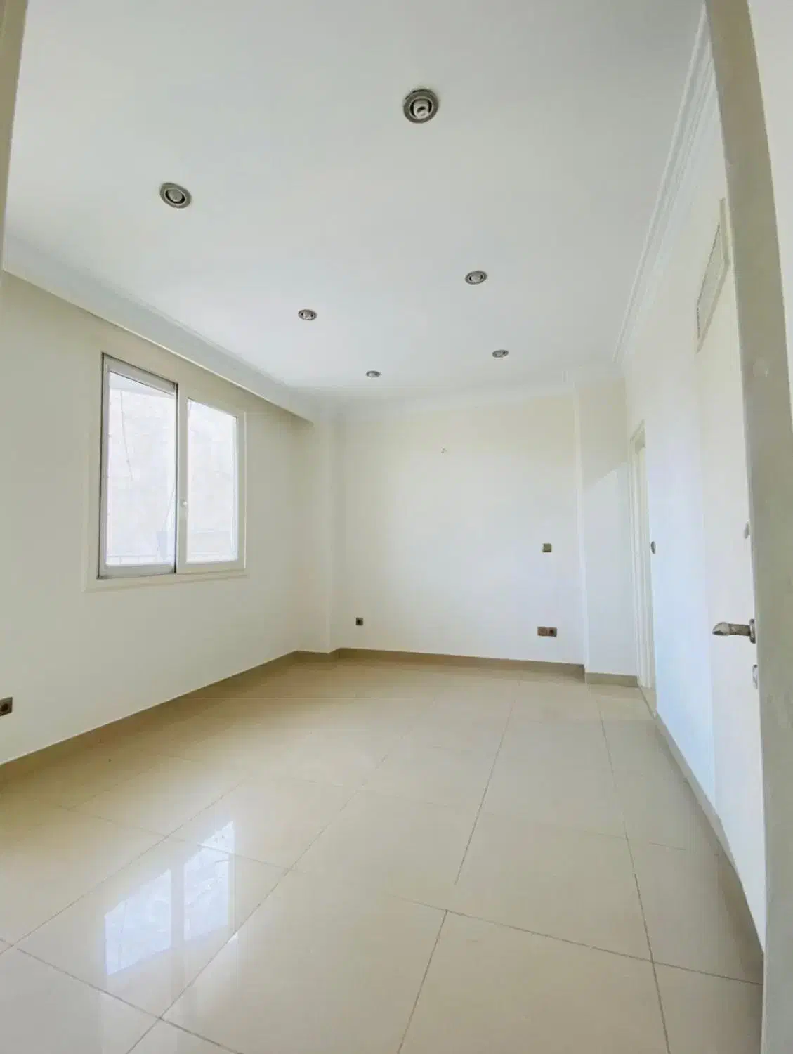 قیطریه 240متر مشرف به پارک تکواحدی