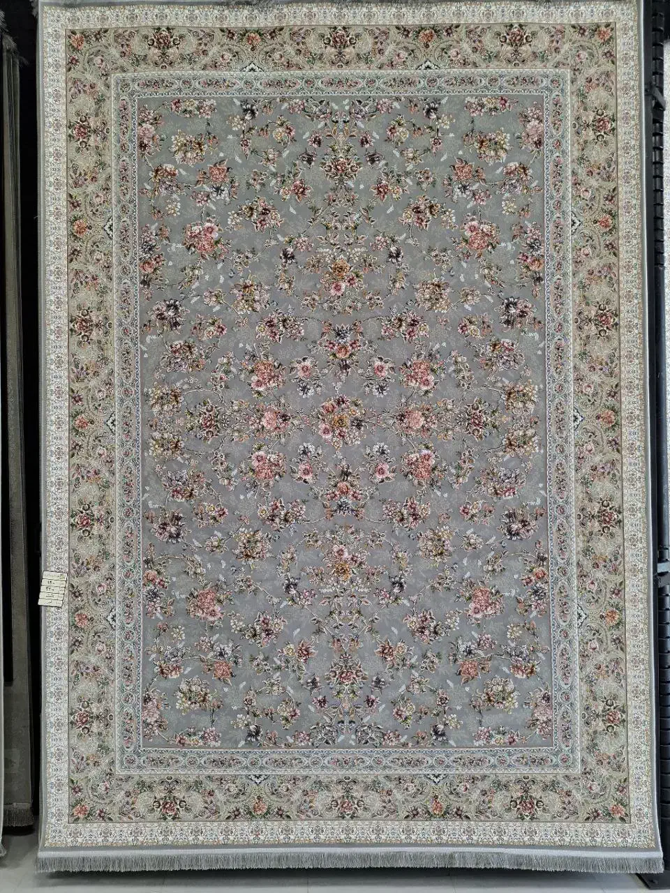 فرش کاشان سرمایه ای ماندگار برای خانه شما|فرش|کاشان, راوند|دیوار