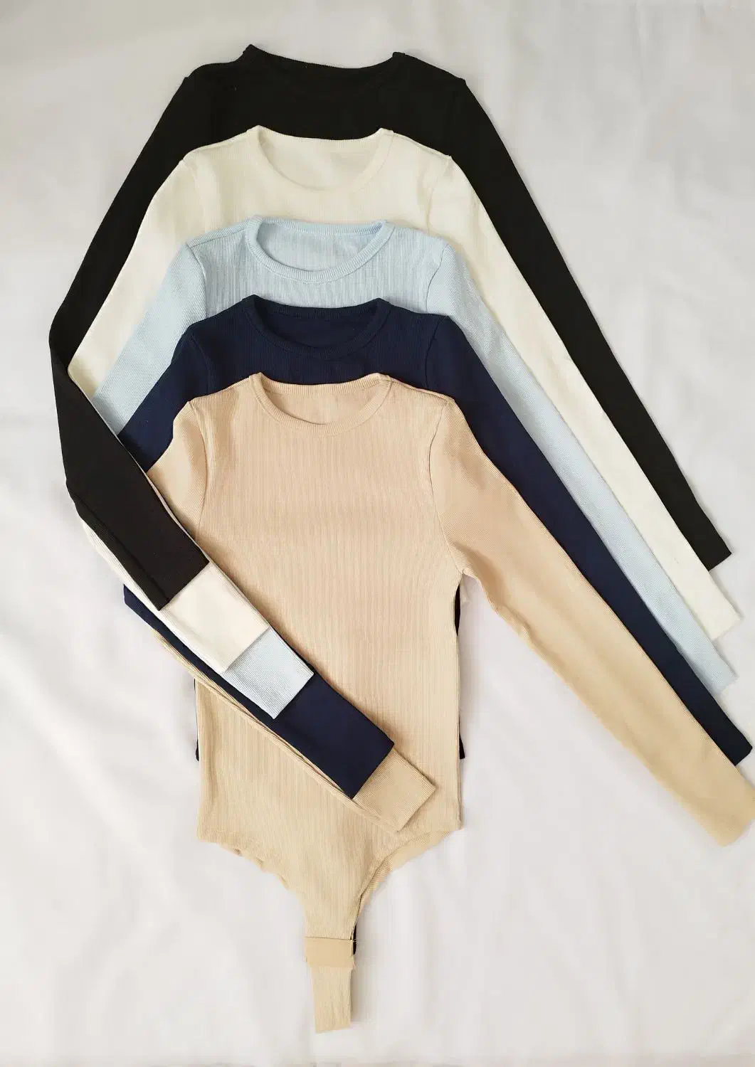 بادی کبریتی|لباس|شاهین‌شهر, خانه کارگر|دیوار