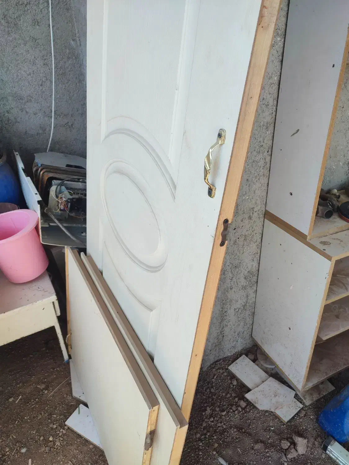 چهار چوب کمد دیواری سالم سالم بادرب چوبی|جاکفشی، کمد، دراور|دشتابی, |دیوار