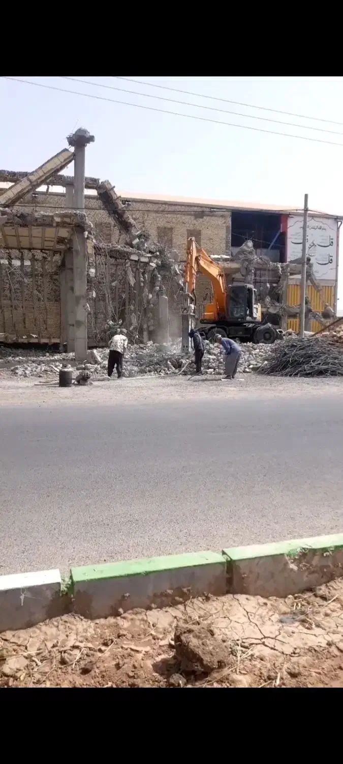 تخریب ساختمان آهنی بتنی و سوله|خدمات پیشه و مهارت|کاشان, قطب راوندی|دیوار