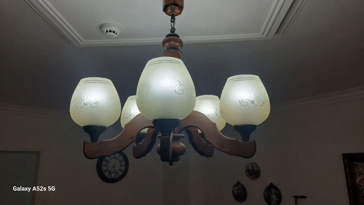 ۲ عدد لوستر ۵ شاخه نو و تمیز به همراه لامپ|لوستر و چراغ آویز|خرمآباد, |دیوار