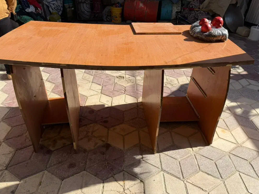 میز اداری|مبلمان اداری|مرودشت, بیست متری بیمارستان|دیوار