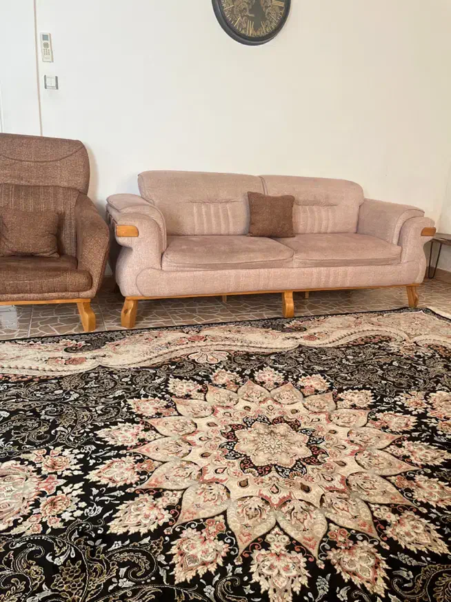 مبل هفت نفره|مبلمان خانگی و میز عسلی|رشت, نخودچر|دیوار