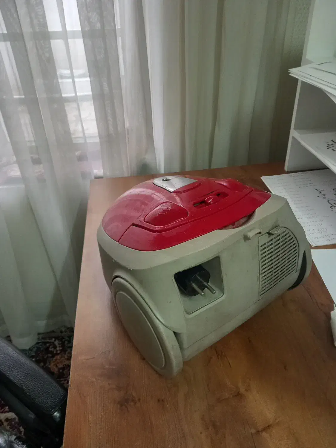 جاروبرقی و تعدادی اچار|جاروبرقی، جارو شارژی، بخارشو|مشهد, شهید قربانی|دیوار