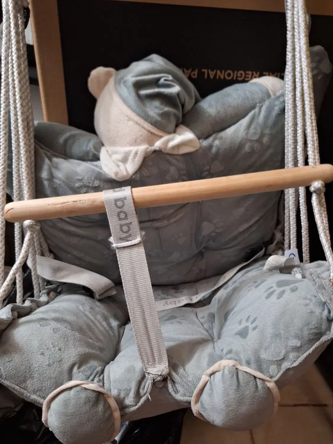 تاب کودک|تخت و صندلی بچه|فولادشهر, C1|دیوار