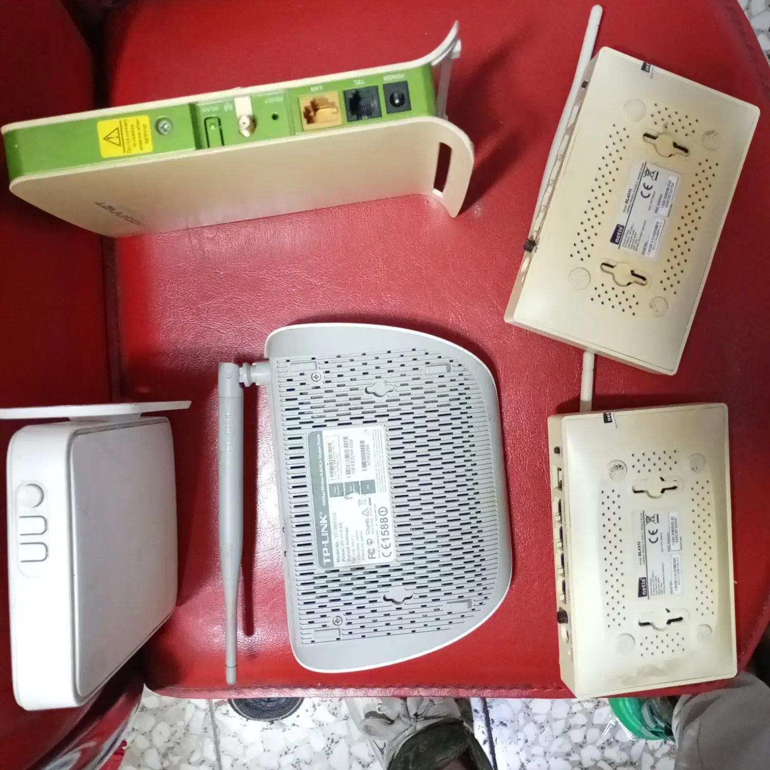 تلفن سیمی و بیسیم و مودم|مودم و تجهیزات شبکه|اراک, |دیوار