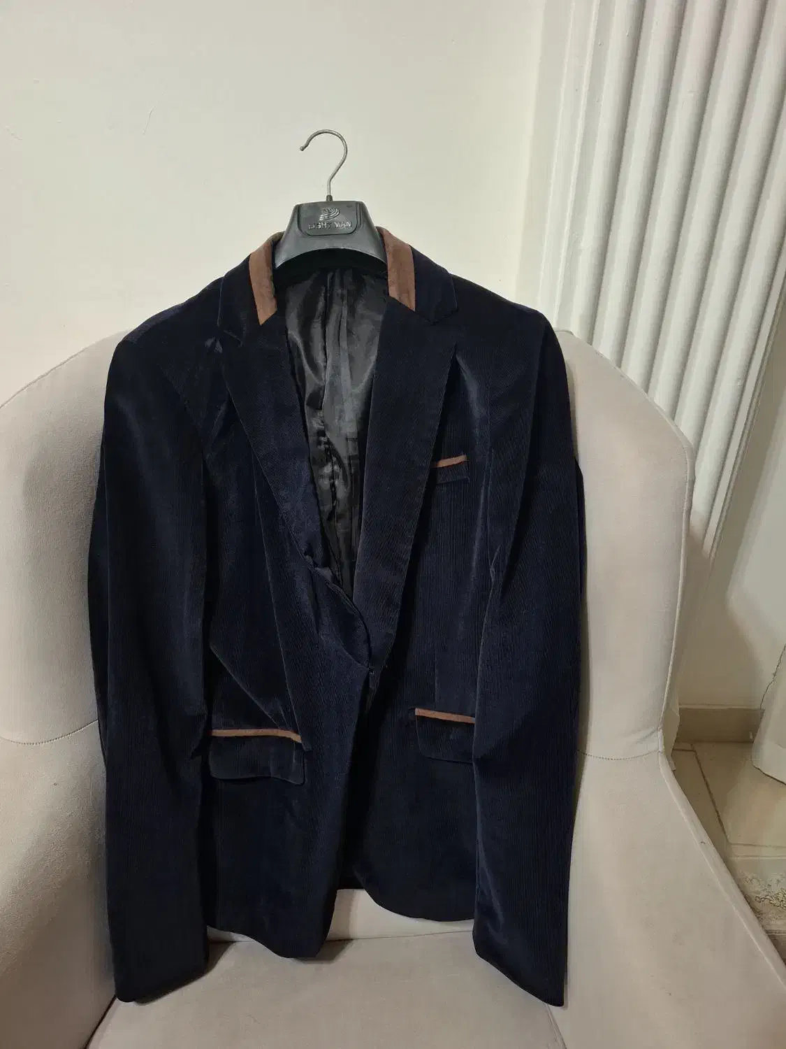 کت تک مخمل|لباس|رشت, آزادگان|دیوار