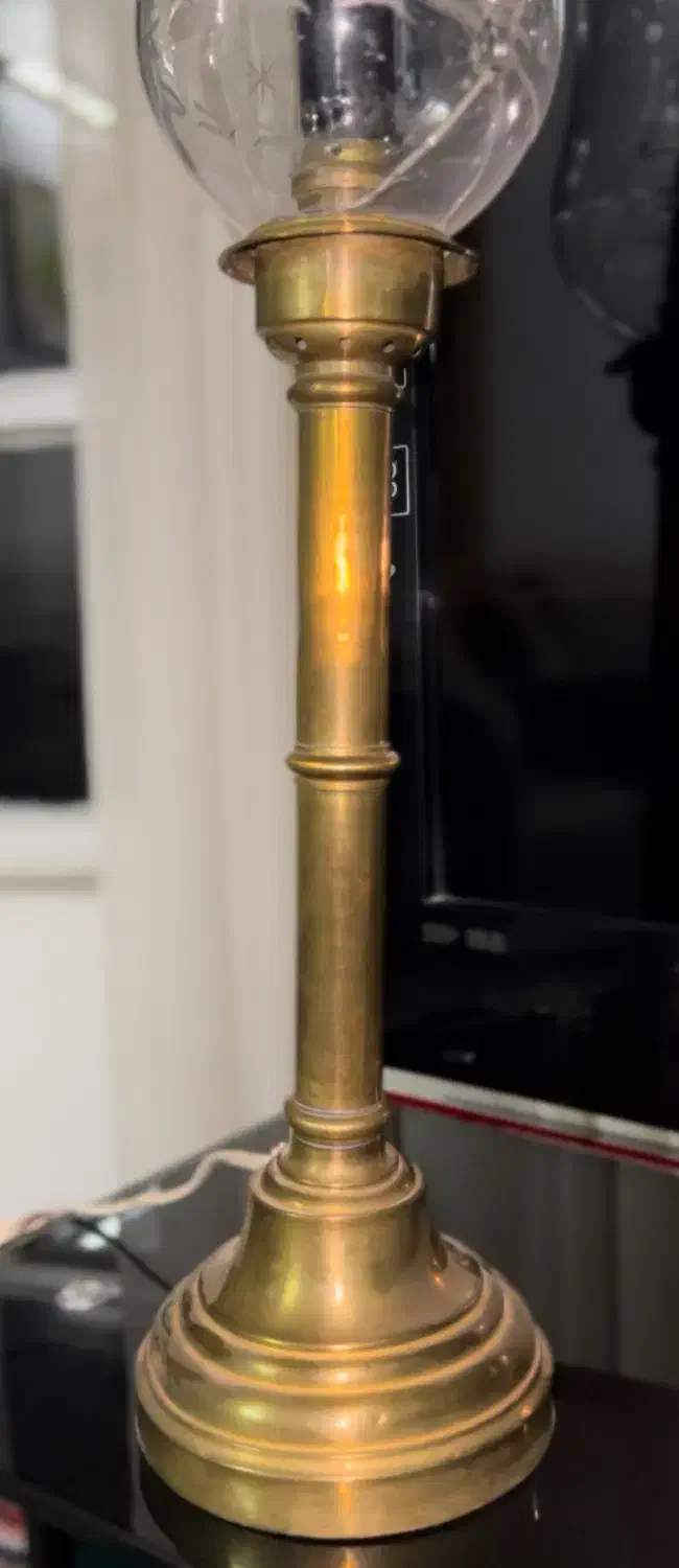 یک جفت چراغ لعل پایهٔ برنجی ،لبهقرمز اصل|کلکسیون اشیاء عتیقه|سنندج, |دیوار