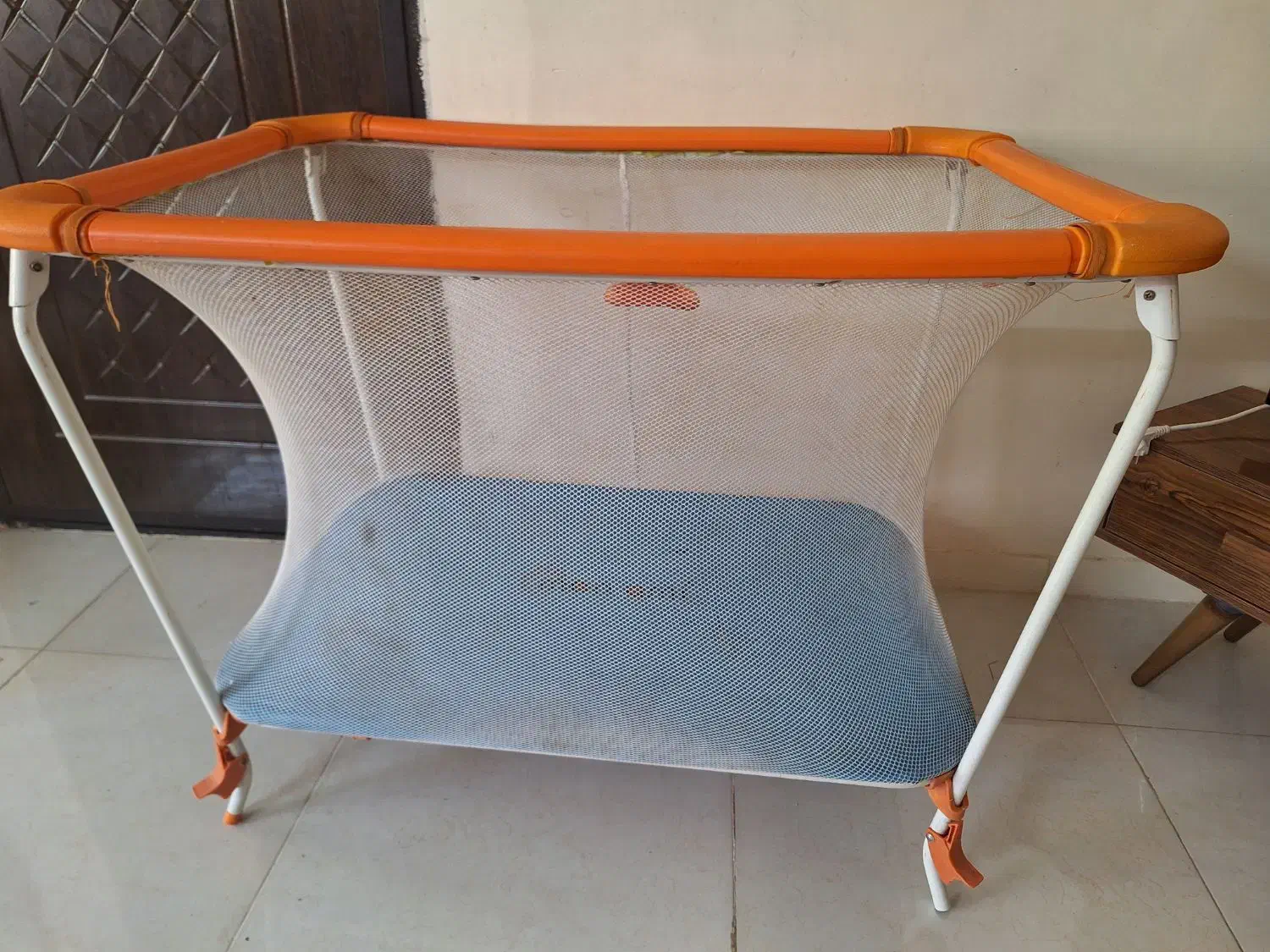 تخت پارک کودک خارجی|تخت و سرویس خواب|مشهد, هفت تیر (حافظ)|دیوار