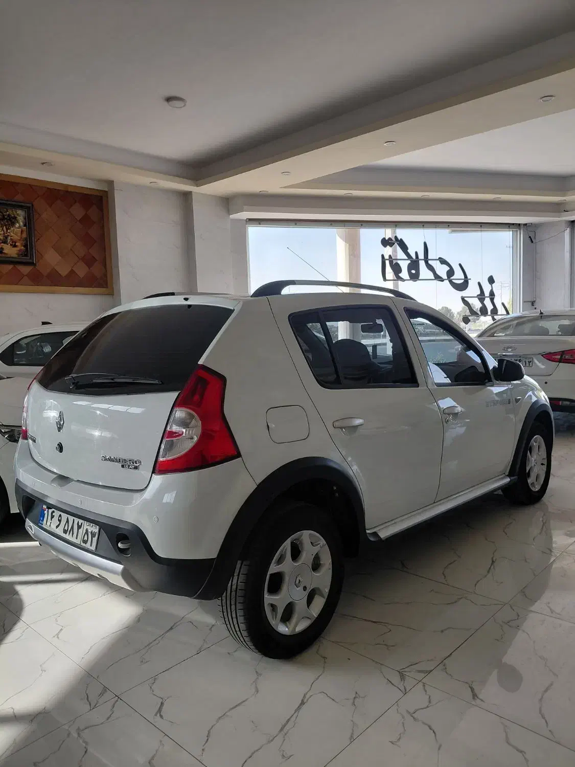 ساندرو استپ وی اتوماتیک|خودرو سواری و وانت|اصفهان, باغ فدک|دیوار