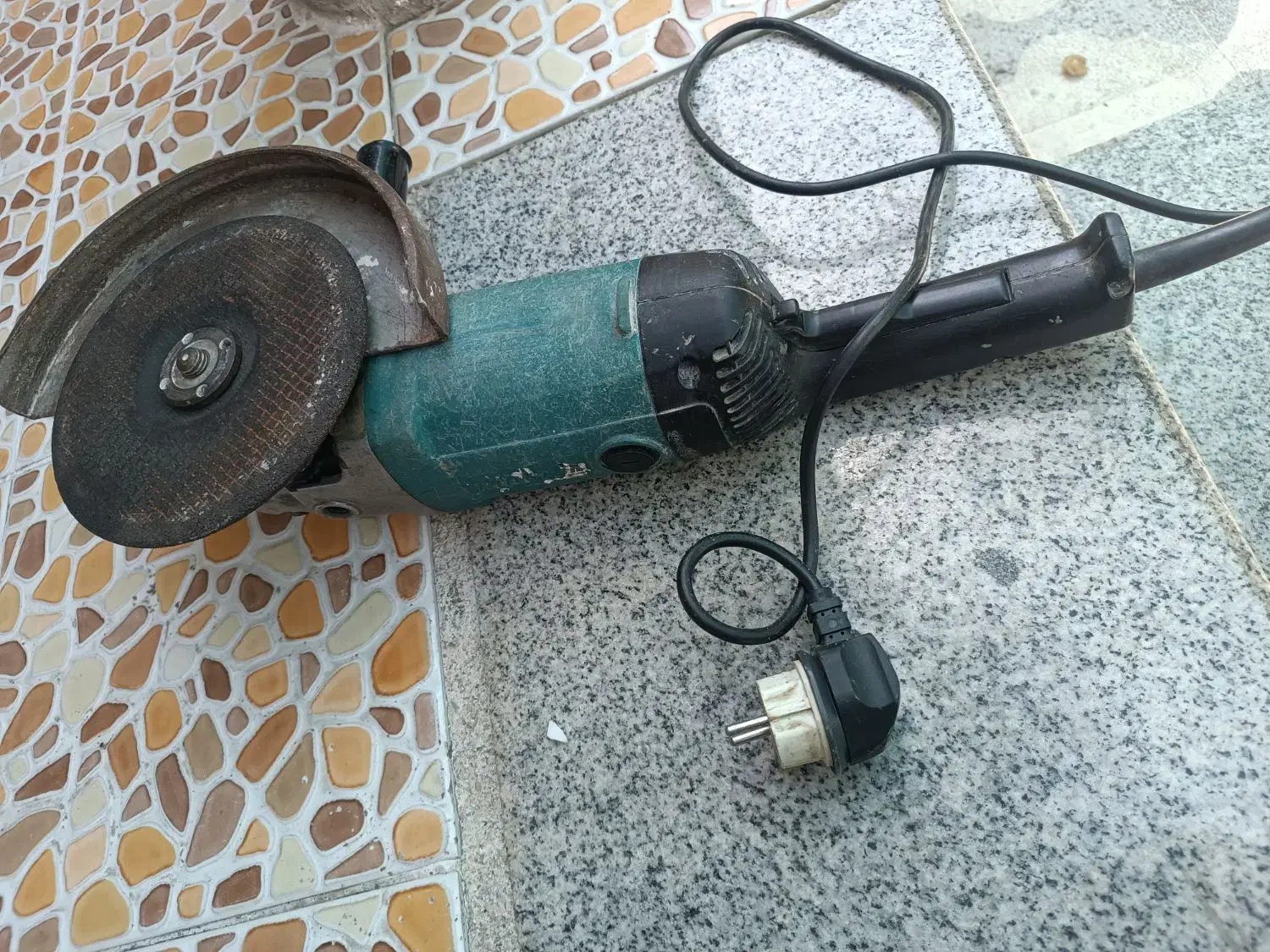 فرز ماکیتا بزرگ سنگ فرز اصلی ماکیتاژاپن|ماشینآلات صنعتی|جهرم, |دیوار