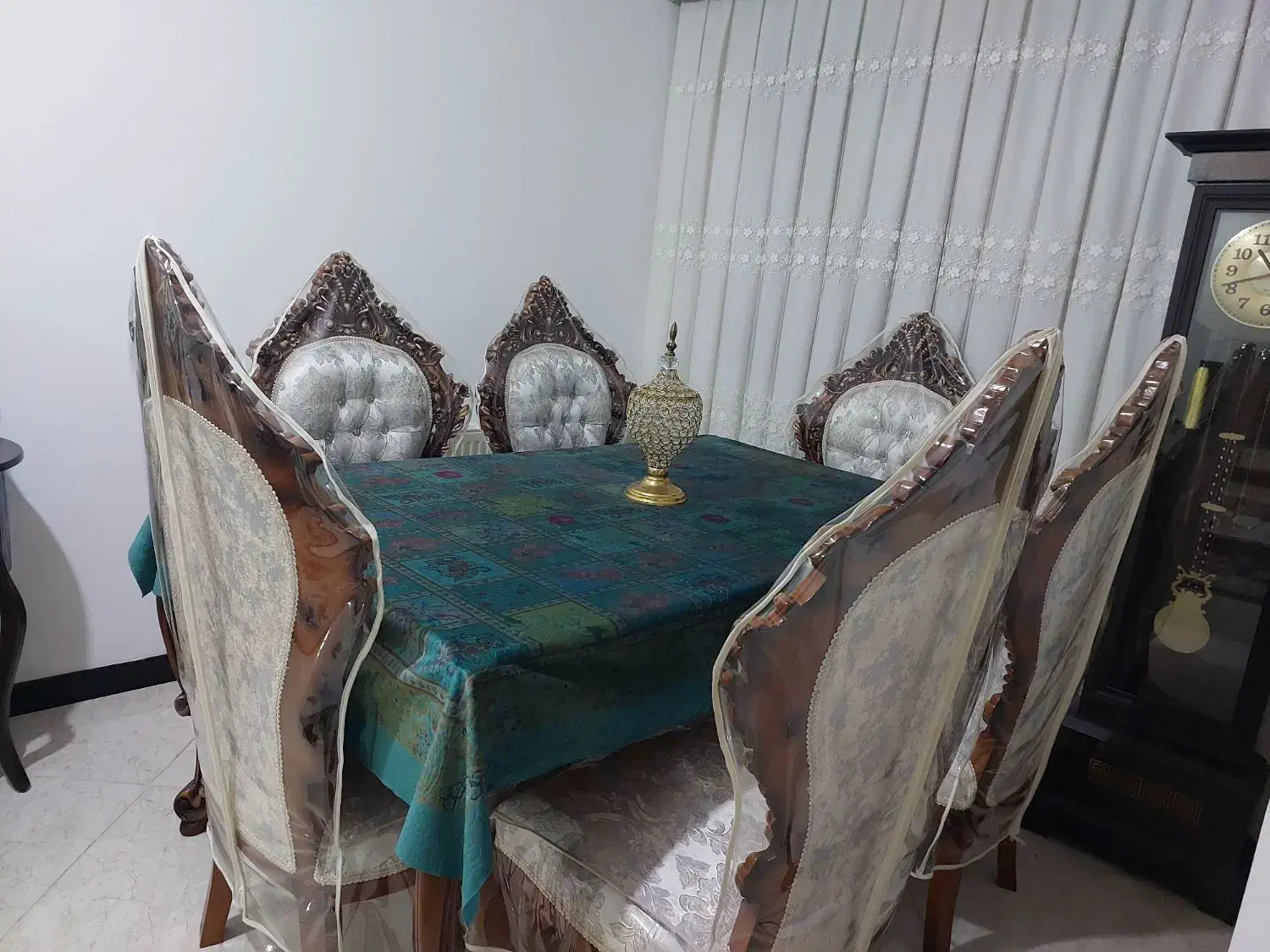 مبل سلطنتی ۹نفره با میزنهار خوری ۶نفره|مبلمان خانگی و میز عسلی|نکا, |دیوار