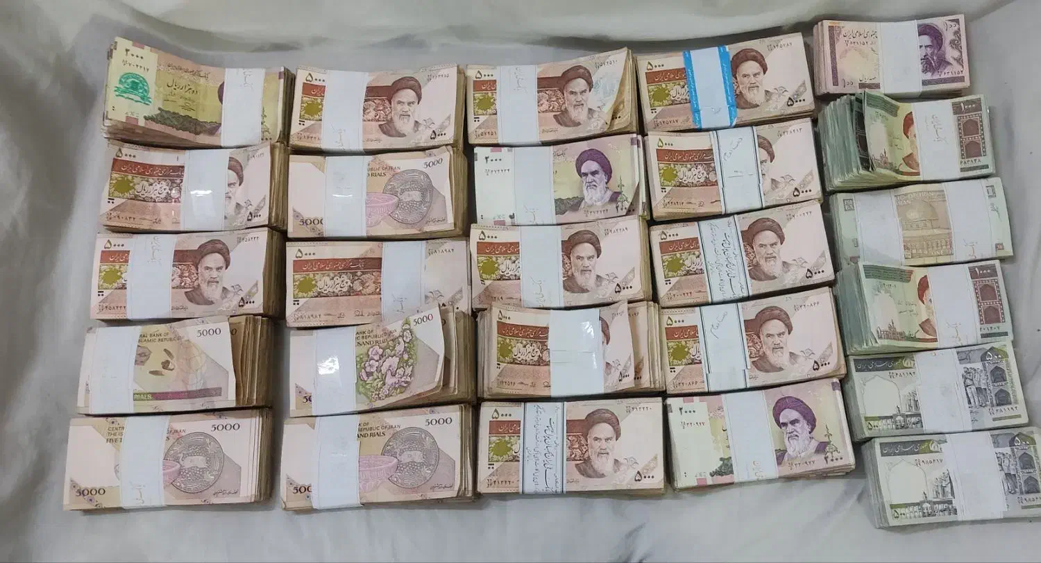 26بسته اسکناس کلکسیونی بدون پارگی وچسب خوردگی|کلکسیون سکه، تمبر، اسکناس|مشهد, عبادی|دیوار