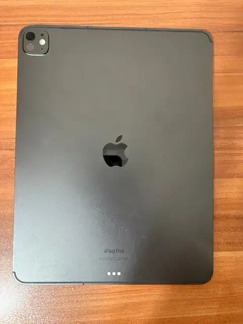 iPad Pro m4 2024 به همراه کیس|تبلت|تهران, کوی فراز|دیوار