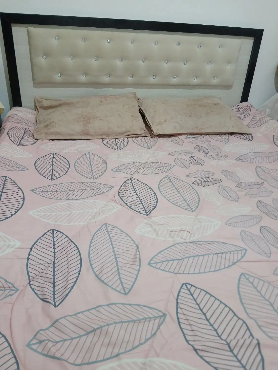 تخت خواب ۲ نفره|تخت و سرویس خواب|گرگان, |دیوار