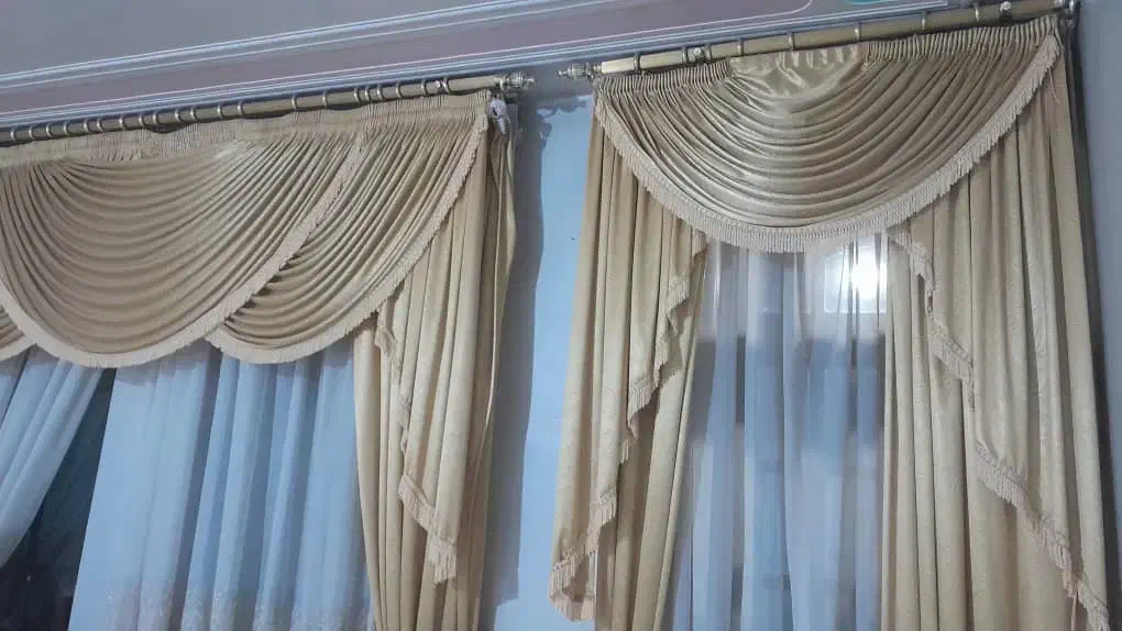 پرده سالن|پرده، رانر، رومیزی|شیراز, شاه قلی بیگی|دیوار