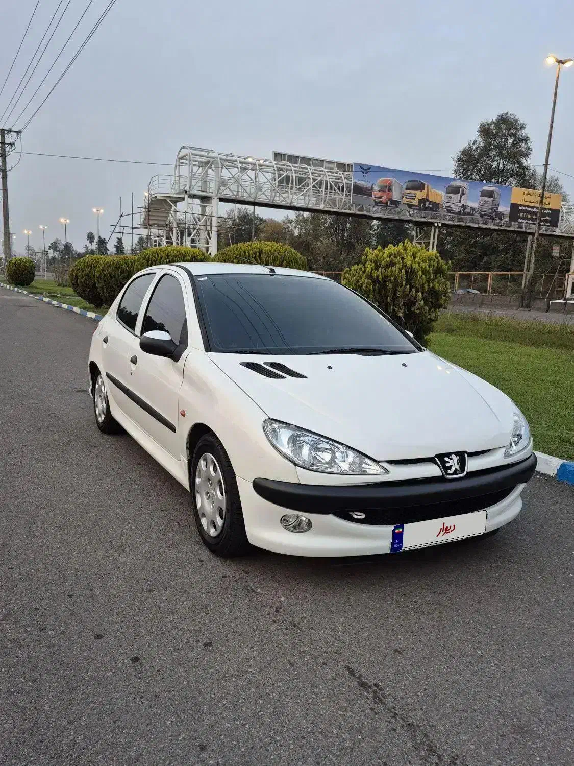 ۲۰۶ مدل ۸۷|خودرو سواری و وانت|رشت, نیروی دریایی|دیوار