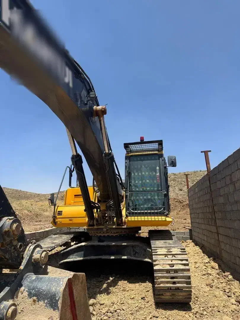 بیل مکانیکی شانتویی ۳۶۰|خودرو سنگین|سیرجان, |دیوار