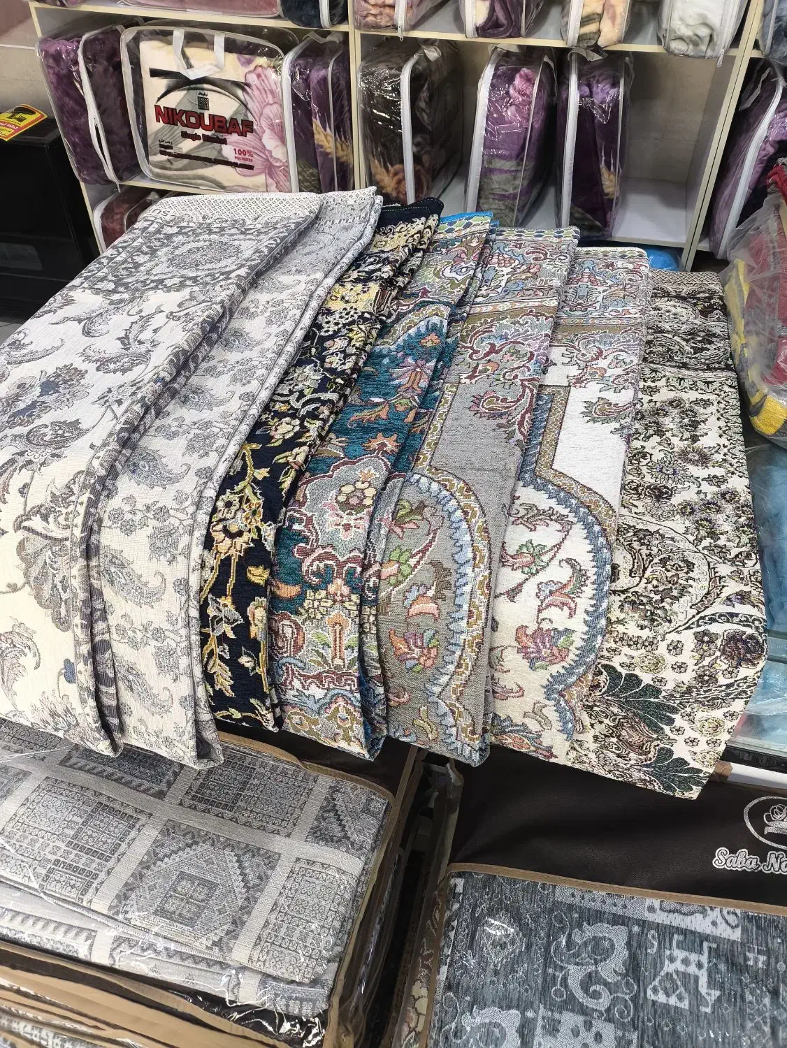 روفرشی مخمل اقبال یزد شاهسوند نخ پنبه کهنه فرش و..|روفرشی|کرج, اتحاد|دیوار