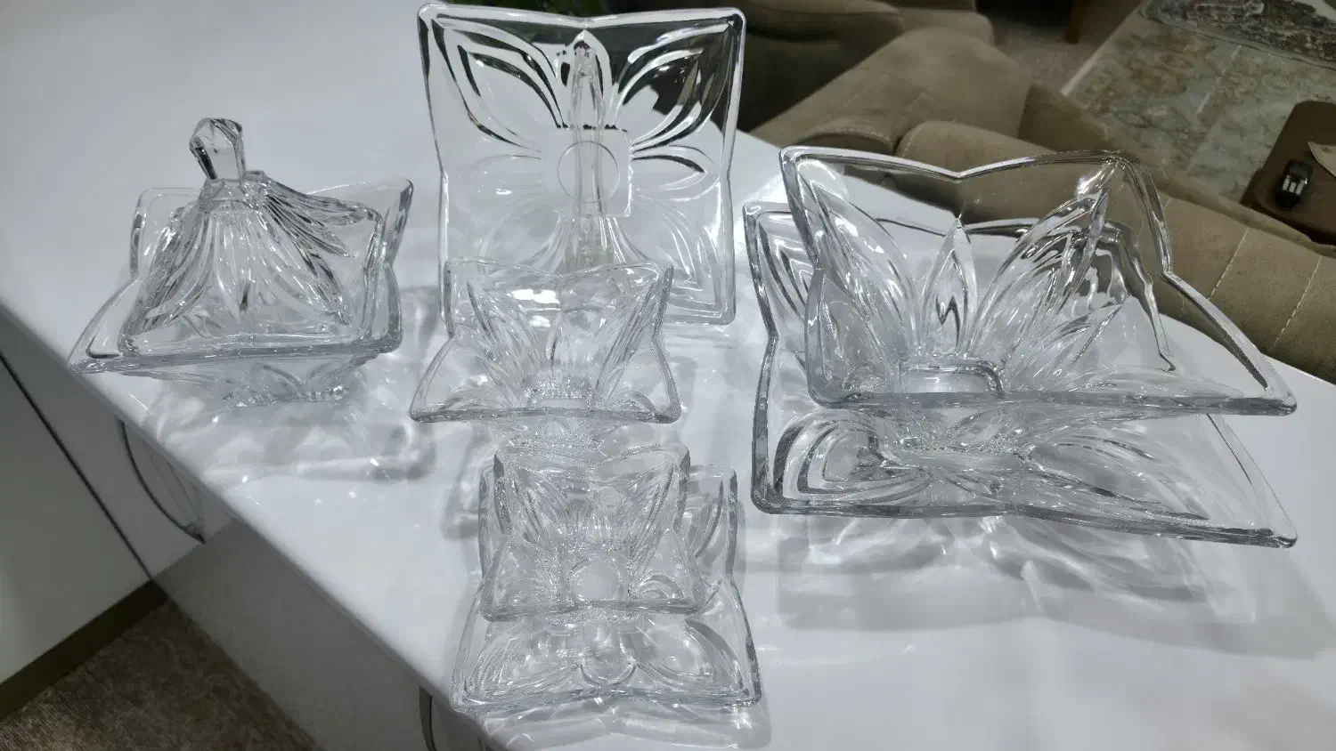 سرویس پذیرایی سوگا|ظروف سرو و پذیرایی|قائن, |دیوار