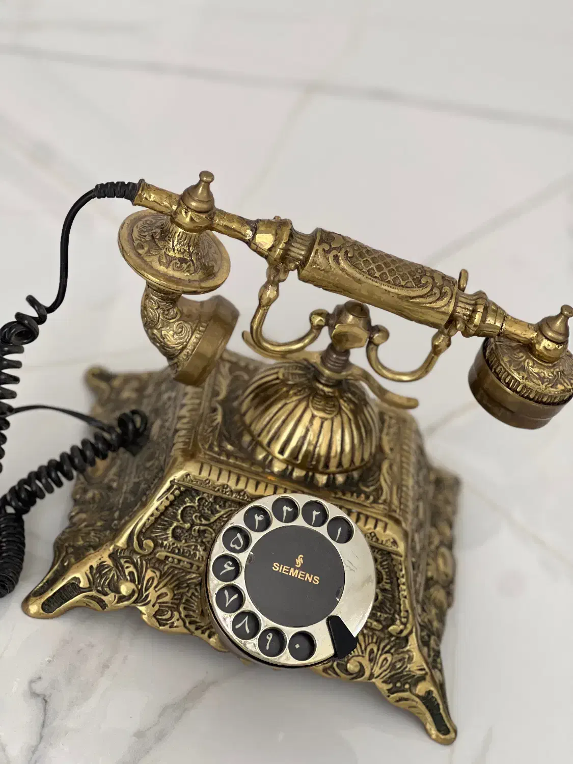 تلفن برنجی|کلکسیون اشیاء عتیقه|آفتاب, |دیوار