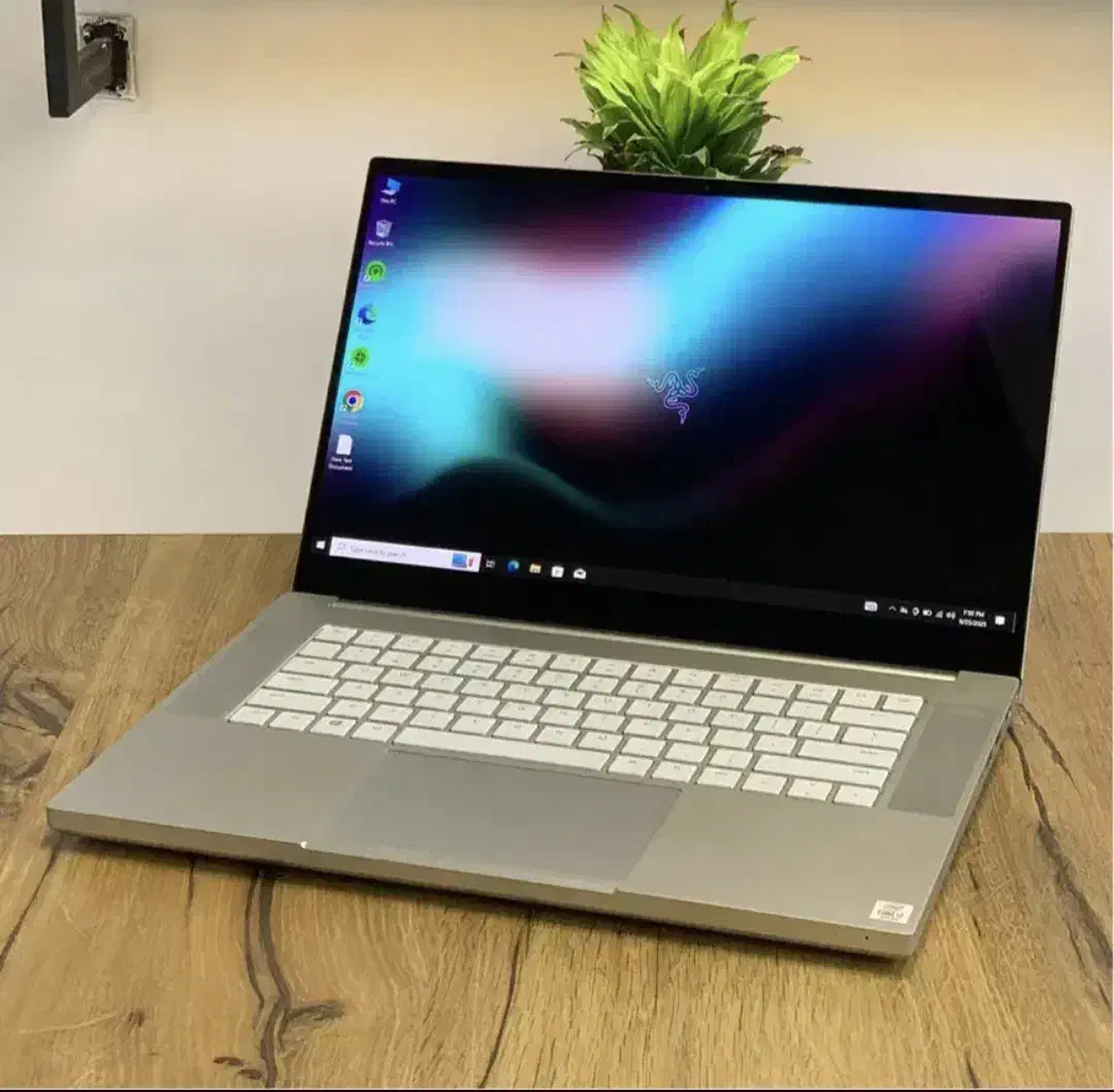 غول امریکایی ریزر رندرینگ سنگین با ۱۶گیگ گرافیک 4k|رایانه همراه|تهران, چیتگر شمالی|دیوار