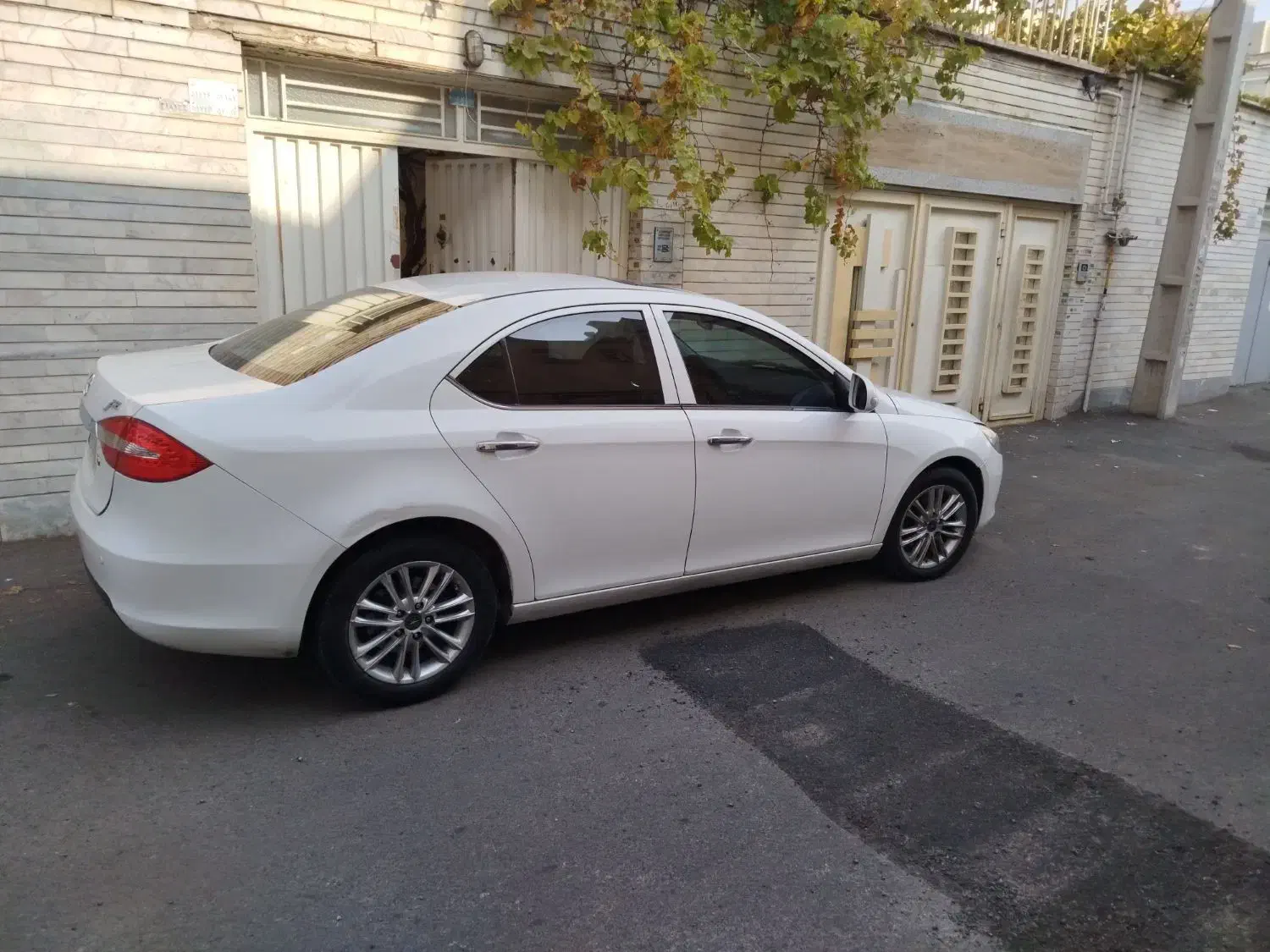 جکj5مدل96سفیداوتوماتیک|خودرو سواری و وانت|تبریز, |دیوار