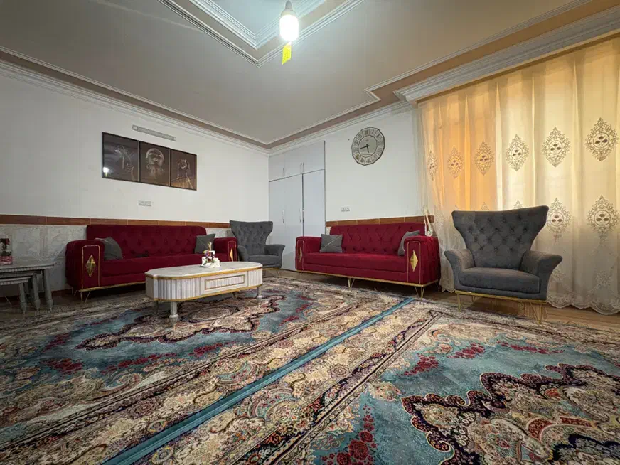 مبلمان به همراه جلو مبلی|مبلمان خانگی و میز عسلی|بجنورد, |دیوار
