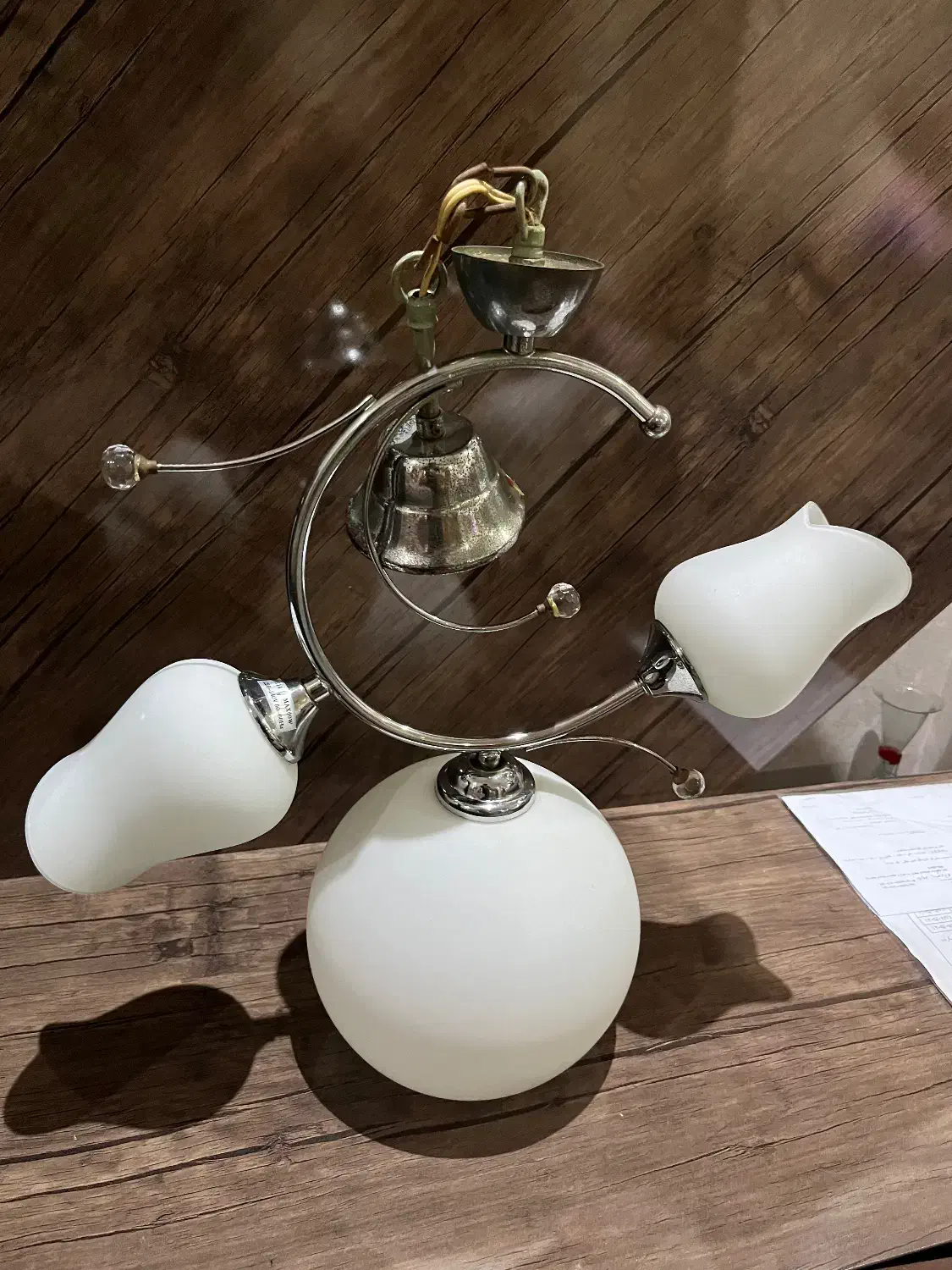 لوستر آشپزخانه تمیز و در حد نو قیمت مناسب|لوستر و چراغ آویز|رشت, ساغری سازان|دیوار