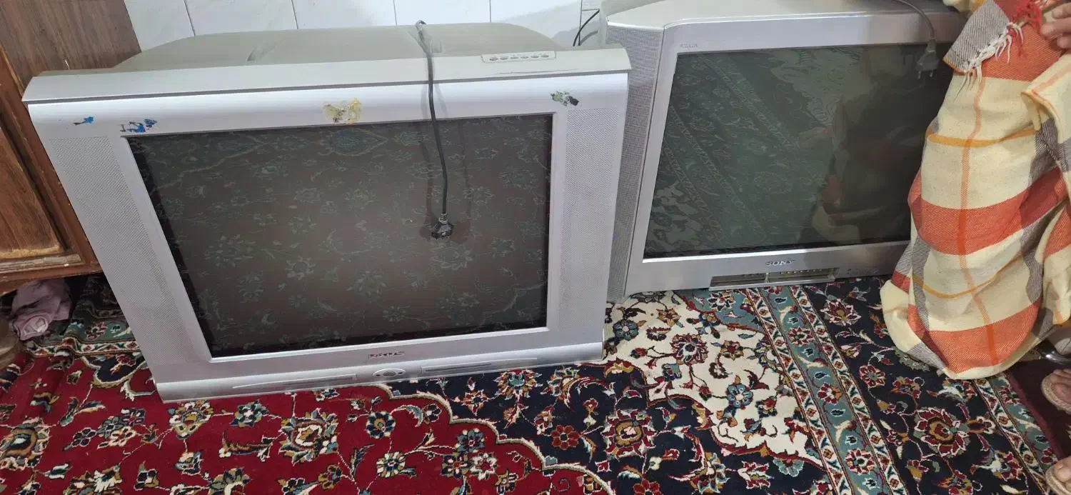 دوتا تلوزیون قدیمی ۲۴و۲۱|تلویزیون و پروژکتور|مبارکه, |دیوار