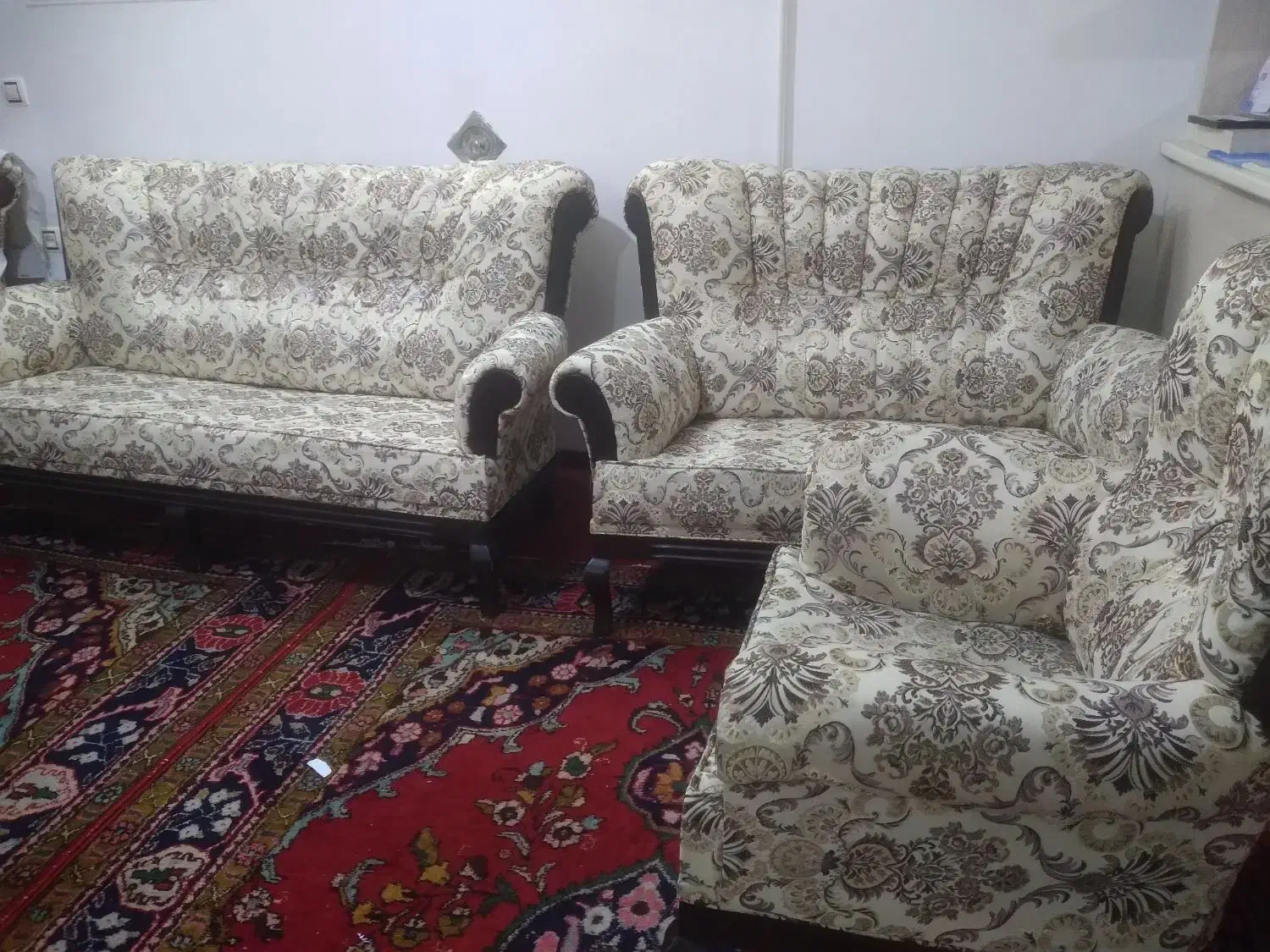 مبل۷نفره بسیارتمیز ودرحدنوفروش فوری|مبلمان خانگی و میز عسلی|مراغه, |دیوار